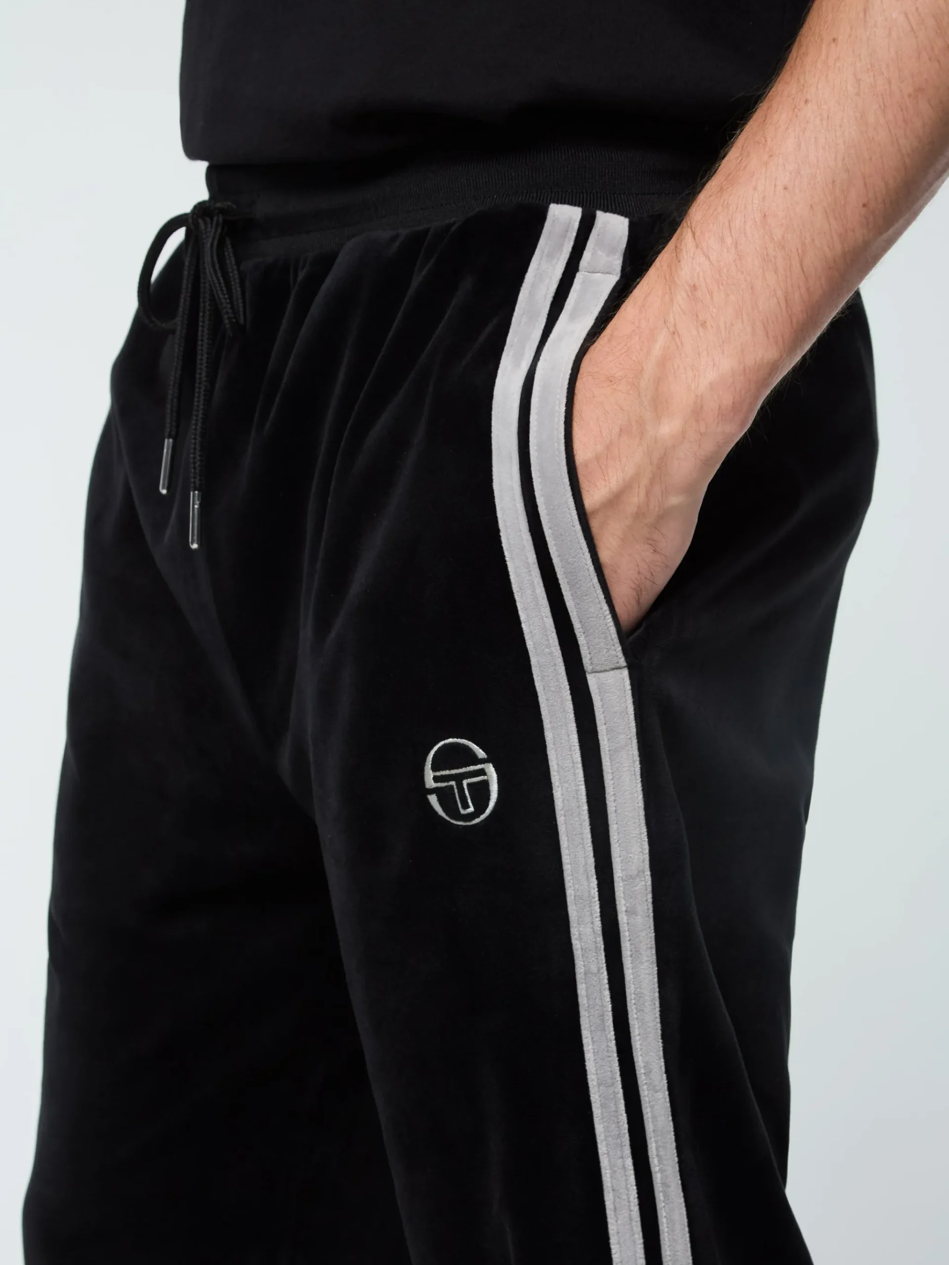 Damarindo Velour Track Pant- Black Beauty