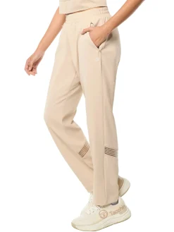Noemi Pant- Humus