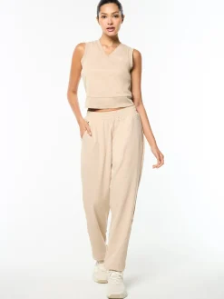 Noemi Top- Humus
